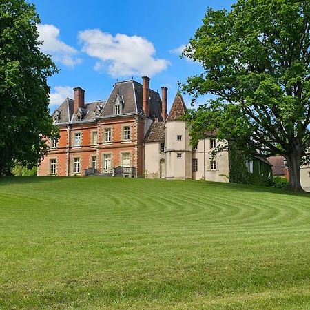 Couches Chateau De Montpatey Bed & Breakfast エクステリア 写真